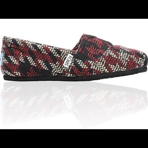 NWT Toms Classic Burgundy Houndstooth- size 8